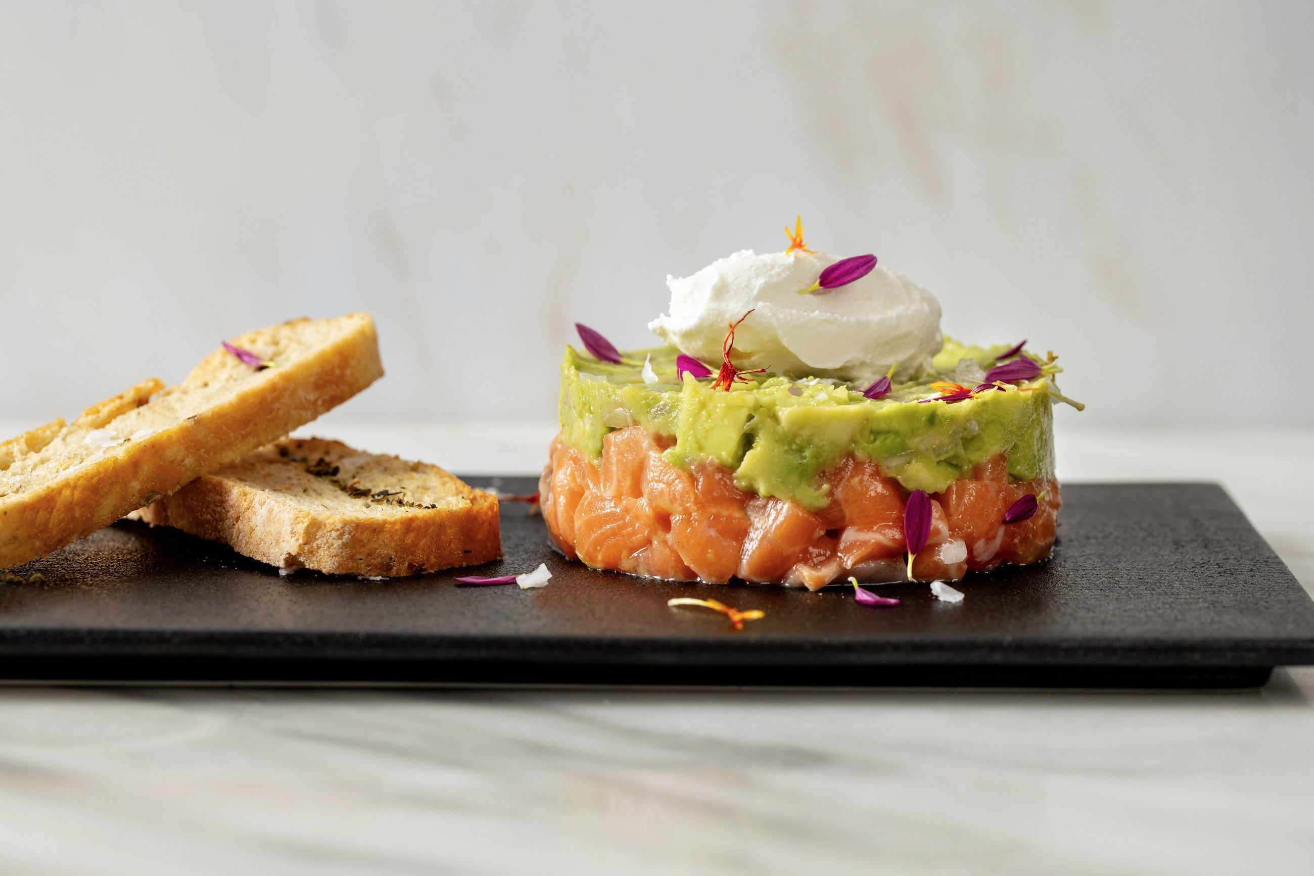 SALMON TARTAR